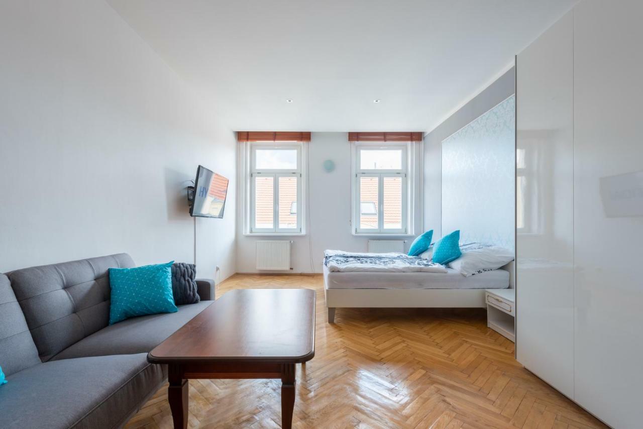 Bright Apartment Few Steps From Centre Prága Kültér fotó